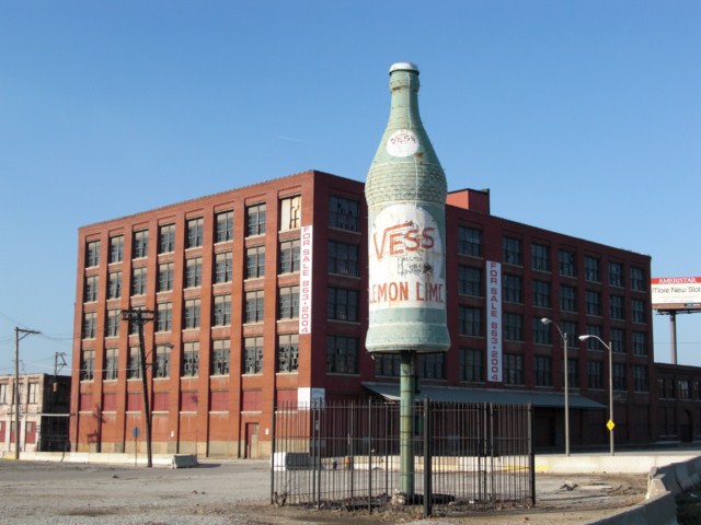 Voss Bottle